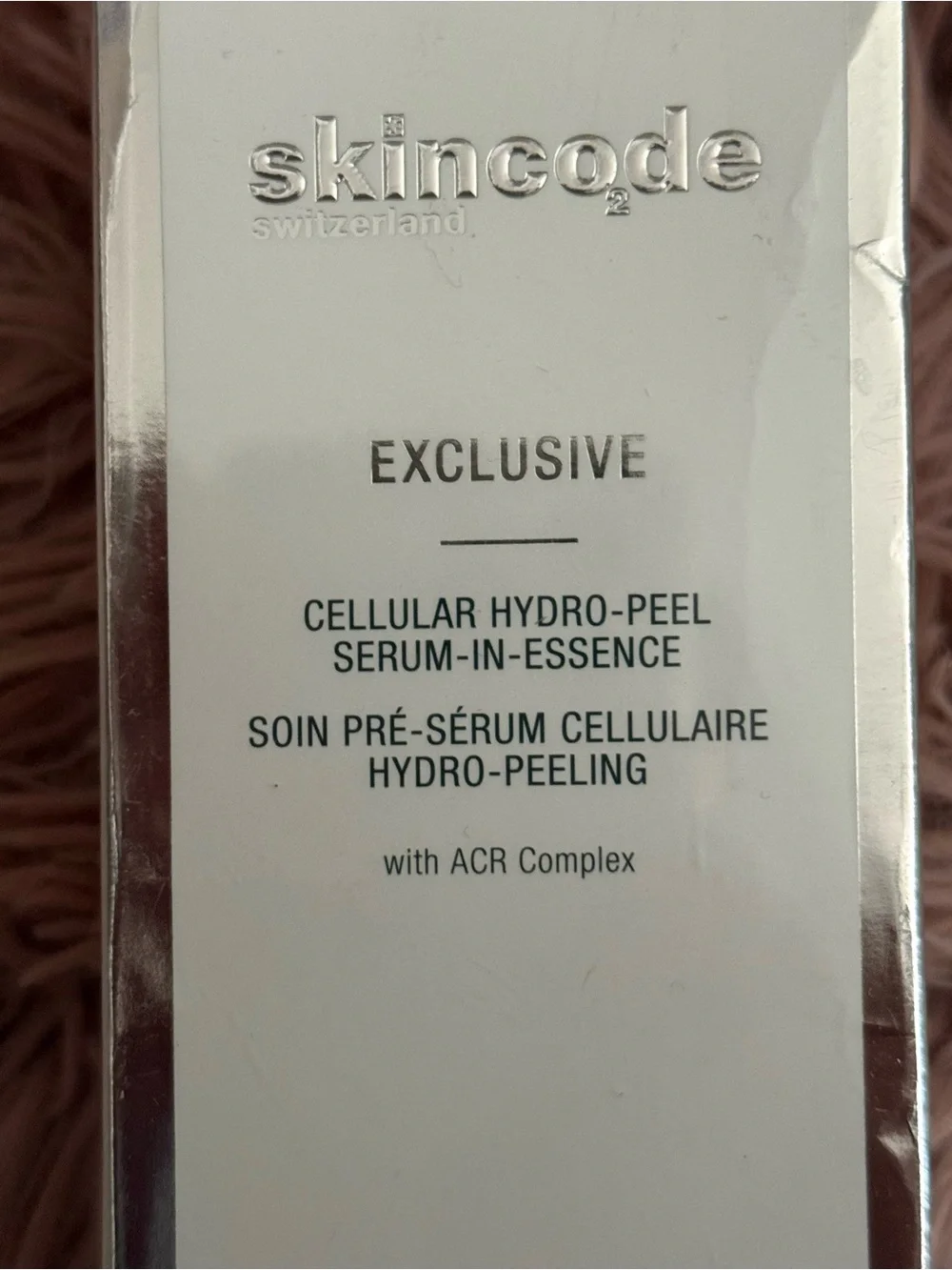 Skincode Exclusive Cellular Hydro-Peel Serum-In-Essence — White